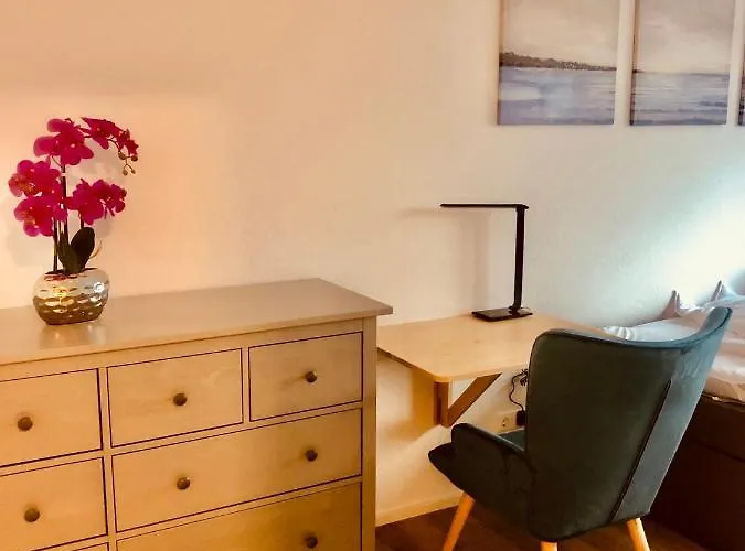 Hof Kranichstein Хостел *